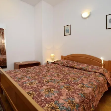 Albina 1 By Interhome Apartman