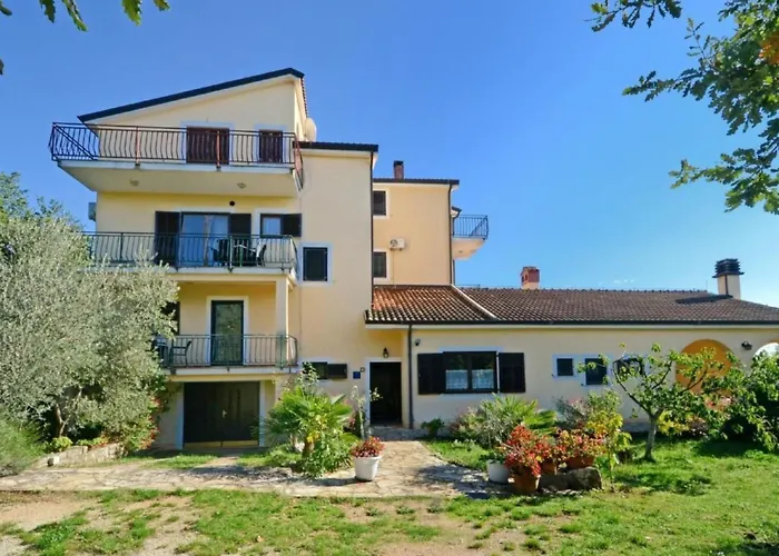 Albina 1 By Interhome Valica