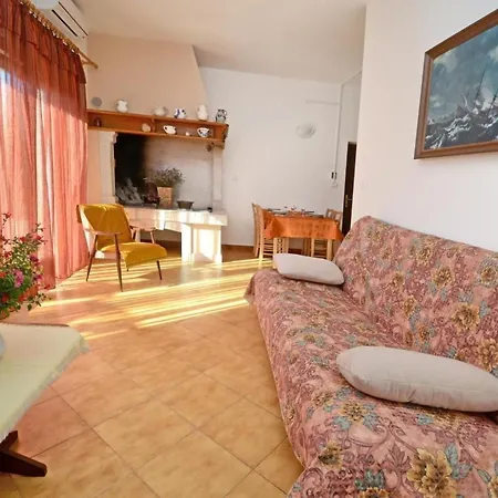 Albina 1 By Interhome Valizza