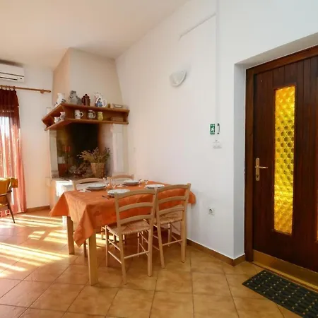 Albina 1 By Interhome Apartament Valizza