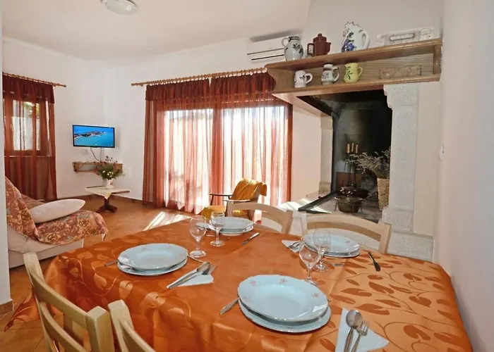 Albina 1 By Interhome *